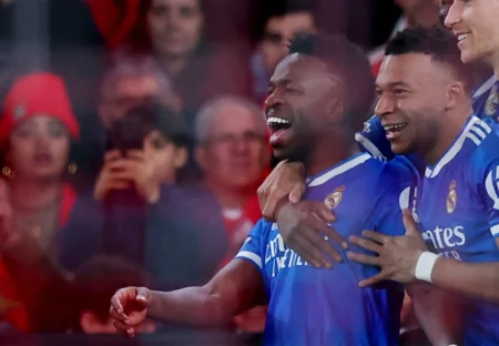 Mbappé defende Vini Jr. após relato de racismo em vitória do Real: "Chamou de macaco"