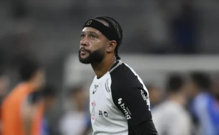 Memphis Depay busca fim de jejum de gols em Novorizontino x Corinthians pelo Paulistão