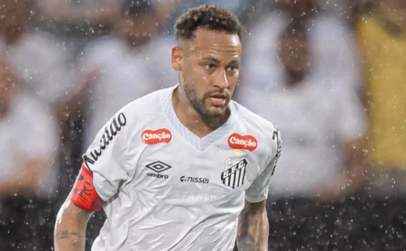 Neymar criticado por Milton Neves após eliminação do Santos no Paulistão: “Ainda defendem na Copa”