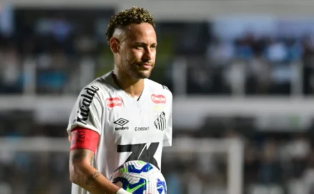Neymar fora do Santos contra o Noroeste e pode perder jogo contra o Athletico-PR