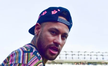 Neymar indica Vojvoda como treinador ideal para o Santos em meio à pressão na Vila Belmiro