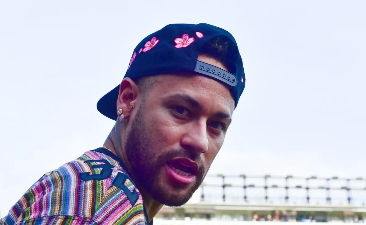 Neymar indica Vojvoda como treinador ideal para o Santos em meio à pressão na Vila Belmiro Neymar indica Vojvoda como treinador ideal para o Santos em meio à pressão na Vila Belmiro