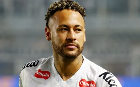 Neymar prioriza o Santos e almeja vaga na Copa do Mundo Neymar prioriza o Santos e almeja vaga na Copa do Mundo