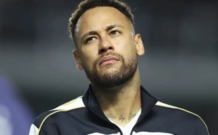 Neymar se destaca, Santos supera susto e vence o Vasco pelo Brasileirão