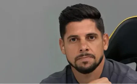 Novorizontino x Santos: Cicinho faz previsão ousada e indica o favorito ao confronto