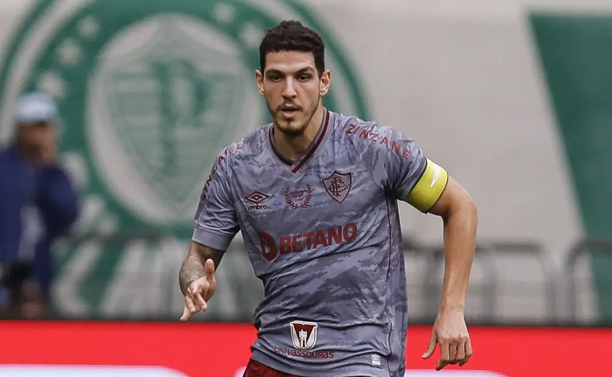 Palmeiras aguarda por Nino e busca alternativa no mercado de zagueiros Palmeiras aguarda por Nino e busca alternativa no mercado de zagueiros