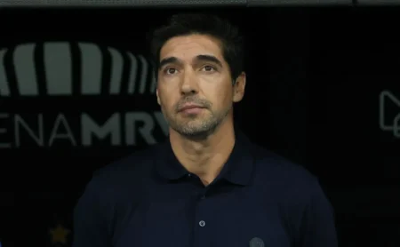 Palmeiras pode repetir escalação pela primeira vez no ano no clássico contra o Corinthians