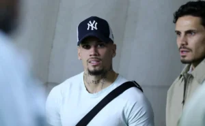 Palmeiras planeja retorno de Paulinho em março e rodízio para segundo semestre