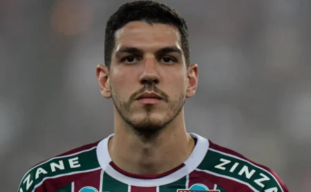 Palmeiras suspende negociação por Nino e busca outros zagueiros