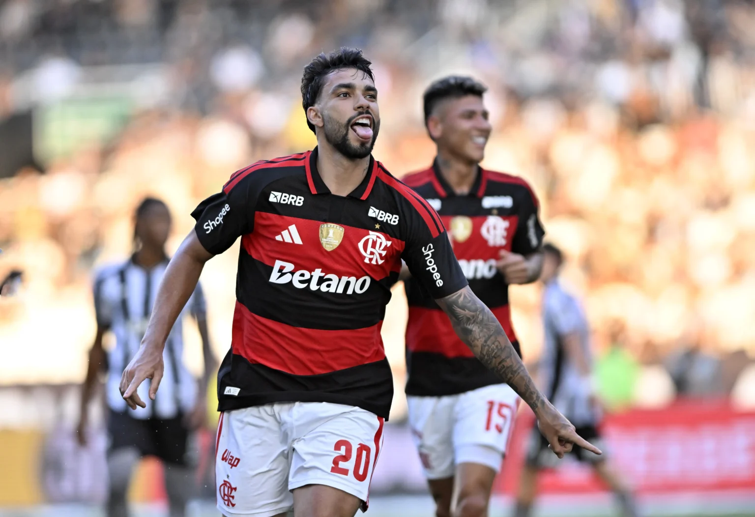 Paquetá marca primeiro gol pelo Flamengo e elogia posicionamento: "Filipe sabe onde me sinto à vontade"
