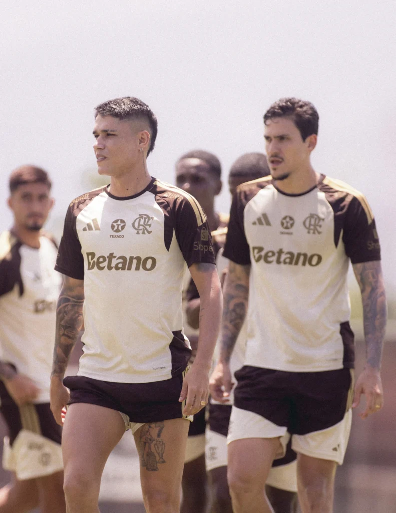 Pedro e Varela se recuperam e reforçam o Flamengo na Recopa Sul-Americana