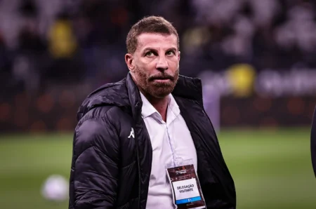 Perfil traçado: o que a diretoria do Vasco busca no novo treinador