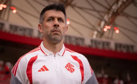 Pezzolano detalha situação dos desfalques no Internacional para o próximo jogo do Brasileirão Pezzolano detalha situação dos desfalques no Internacional para o próximo jogo do Brasileirão