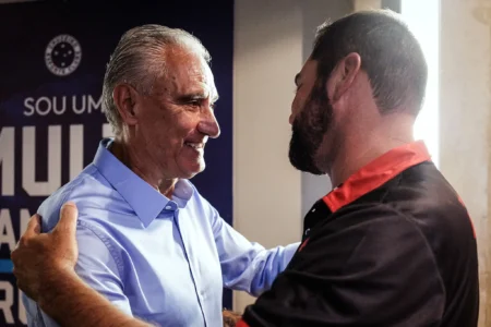 Pouso Alegre x Cruzeiro: Duelo entre Mestre e Aluno Multicampeões pelo Corinthians