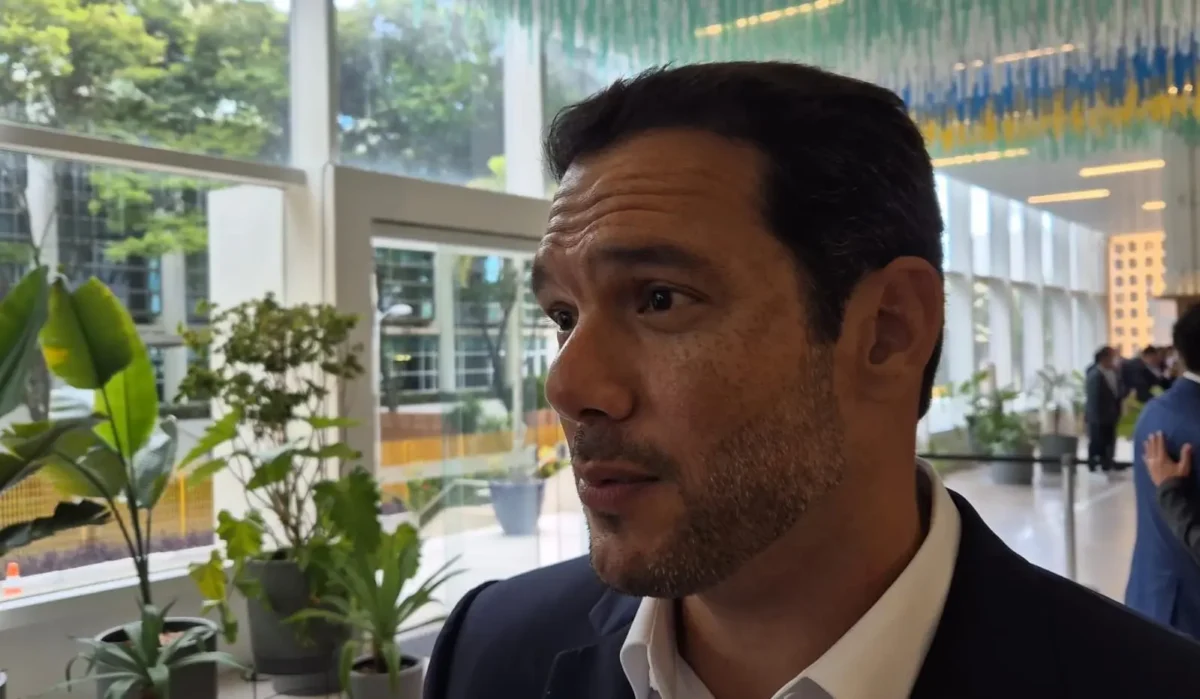 Presidente da CBF justifica renovação de contrato com Ancelotti: "Um ano é muito pouco"