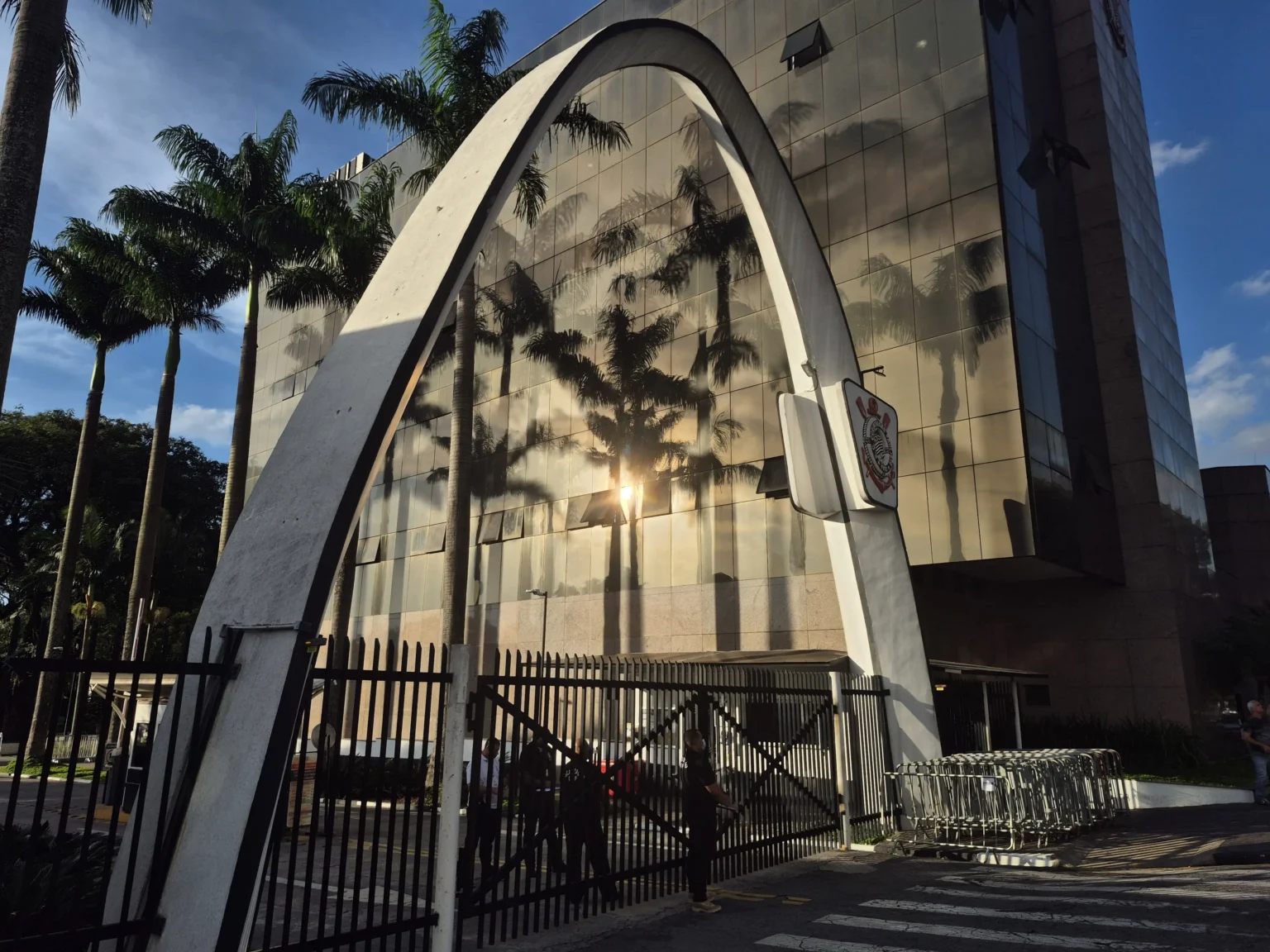 Promotor identifica irregularidade em suspensão de investigações no Corinthians após trocas de acusações Promotor identifica irregularidade em suspensão de investigações no Corinthians após trocas de acusações