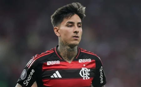 Pulgar recebe críticas da torcida após atuação discreta na Supercopa do Brasil: “Tá de sacanagem”