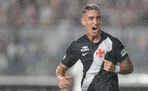 Puma Rodríguez balança as redes, Vasco cede empate nos acréscimos e continua sem vitória no Brasileirão