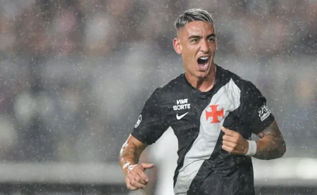 Puma Rodríguez balança as redes, Vasco cede empate nos acréscimos e continua sem vitória no Brasileirão