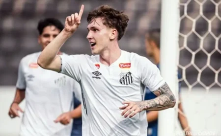 Rafael Freitas perde espaço no Santos e pode ser reforço do Guarani