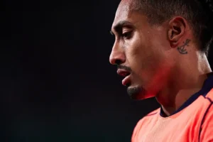 Raphinha: ausência entre os titulares e as seis derrotas do Barcelona na temporada