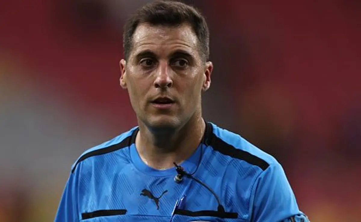 Renata Ruel concorda com árbitro e vê acertos em pênaltis do Flamengo contra o Lanús Renata Ruel concorda com árbitro e vê acertos em pênaltis do Flamengo contra o Lanús