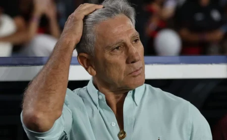 Renato Gaúcho, ídolo gremista, recusa propostas e pausa carreira.