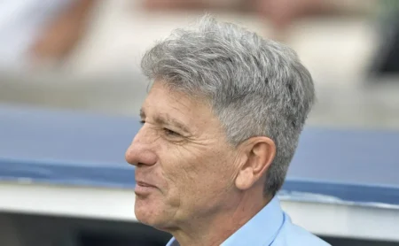 Renato Gaúcho inicia negociação com o Vasco e pode retornar ao trabalho em 2026 Renato Gaúcho inicia negociação com o Vasco e pode retornar ao trabalho em 2026