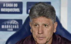 Renato Gaúcho surge como possível substituto de Vojvoda no Santos após impasse no Vasco