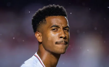 Renovação de Marcos Antônio com o São Paulo avança após recusa ao Flamengo