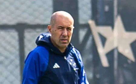 Retorno de Leonardo Jardim ao Cruzeiro depende de decisão da diretoria, informa jornalista