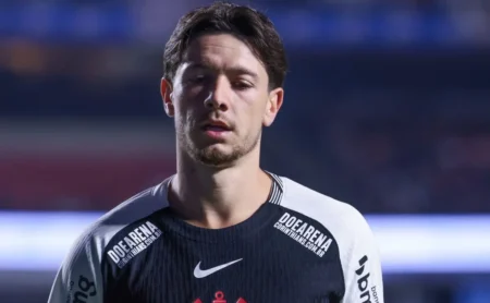 Rodrigo Garro em crise no Corinthians e pode perder espaço com Labyad