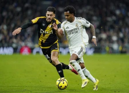 Rodrygo sofre lesão muscular e pode desfalcar o Real Madrid por dois jogos do Espanhol