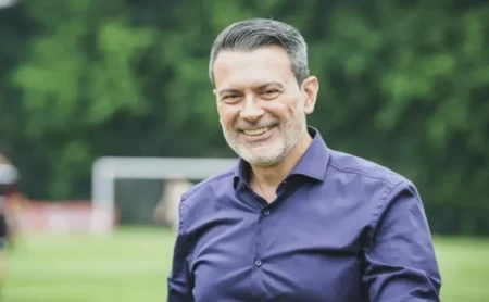 Rui Costa ascende no São Paulo após elogios de Crespo e se torna figura influente no CT Rui Costa ascende no São Paulo após elogios de Crespo e se torna figura influente no CT