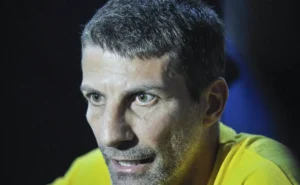 Saída de Coutinho abala Pedrinho e presidente avalia deixar o Vasco em 2026