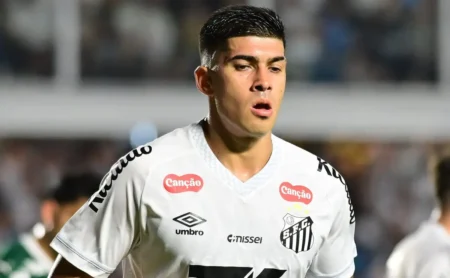Santos: Alerta de pendurados para cinco jogadores no confronto contra o Noroeste pelo Paulistão