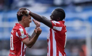 Santos analisa retorno de Edwuin Cetré, mas não demonstra entusiasmo com o atacante