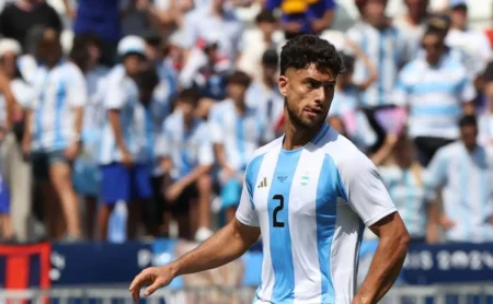 Santos avalia contratação de Di Cesare em empréstimo de R$ 3 milhões