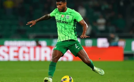 Santos busca zagueiro com urgência e Matheus Reis não é opção Santos busca zagueiro com urgência e Matheus Reis não é opção