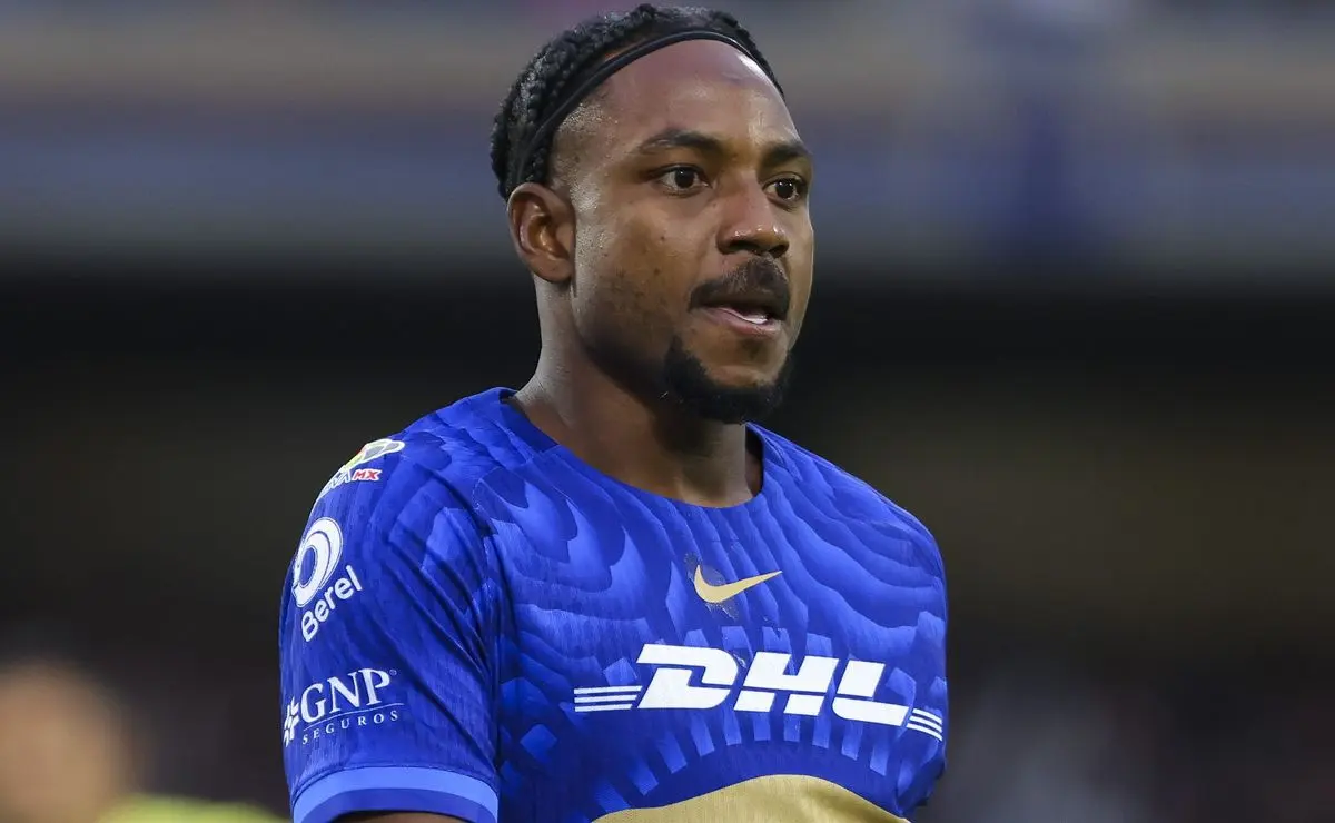 Santos busca reforço na lateral com Álvaro Angulo, do Pumas (MEX) Santos busca reforço na lateral com Álvaro Angulo, do Pumas (MEX)