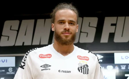 Santos define futuro de Billal Brahimi: atacante será negociado com clube português