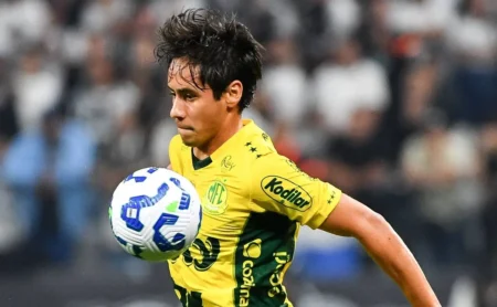 Santos desiste de volante do Mirassol após desentendimento com José Aldo