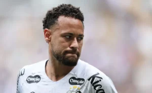 Santos e Vasco: confronto crucial para evitar repetir 2013 no Brasileirão