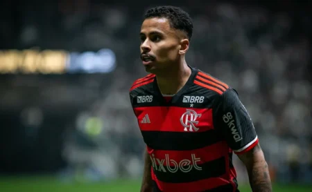 Santos perde disputa por Allan e vê Corinthians se aproximar do meio-campista do Flamengo