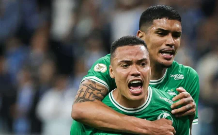 Santos se afasta de Luis Mandaca com valor de R$ 15 milhões pedido pelo Juventude