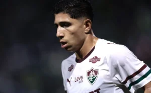 Savarino critica falhas que prejudicaram o Fluminense na derrota para o Palmeiras: “temos que melhorar essas coisas”