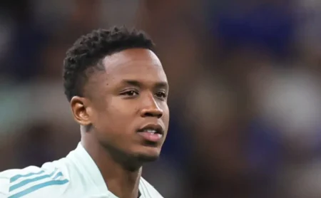 Sinisterra lidera lista de desfalques e Tite muda o Cruzeiro para enfrentar o Coritiba