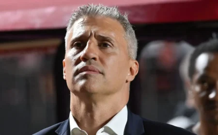 São Paulo atinge seis jogos de invencibilidade e iguala marca de Crespo