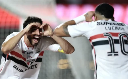 São Paulo acumula cinco jogos sem perder e ultrapassa 80% de aproveitamento