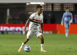 São Paulo busca renovação com Marcos Antônio, apesar do interesse do Flamengo